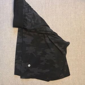 Men’s Lululemon Core Shorts size Medium dark camo
